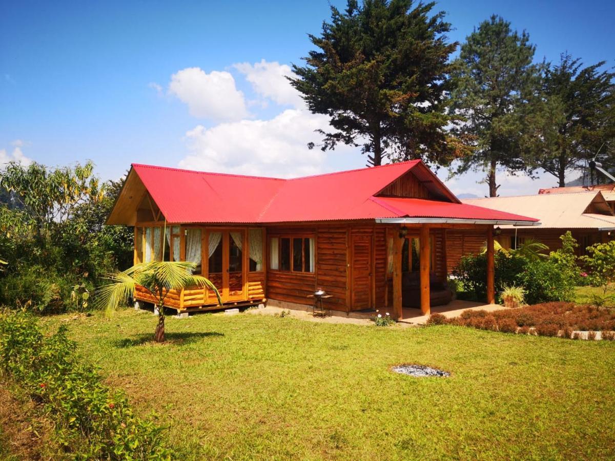 Hassinger Ranch Cabanas Oxapampa Exterior photo