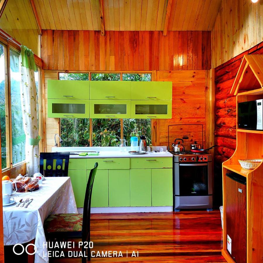 Hassinger Ranch Cabanas Oxapampa Exterior photo