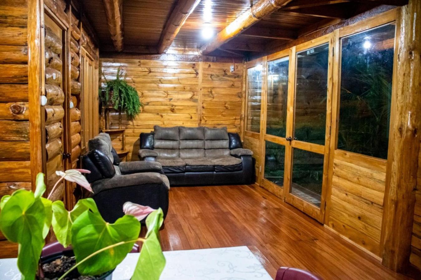 Hassinger Ranch Cabanas Oxapampa Room photo